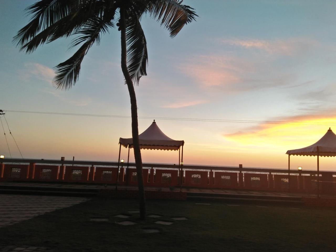 Marmara Beach House Hotel Kannur Ngoại thất bức ảnh